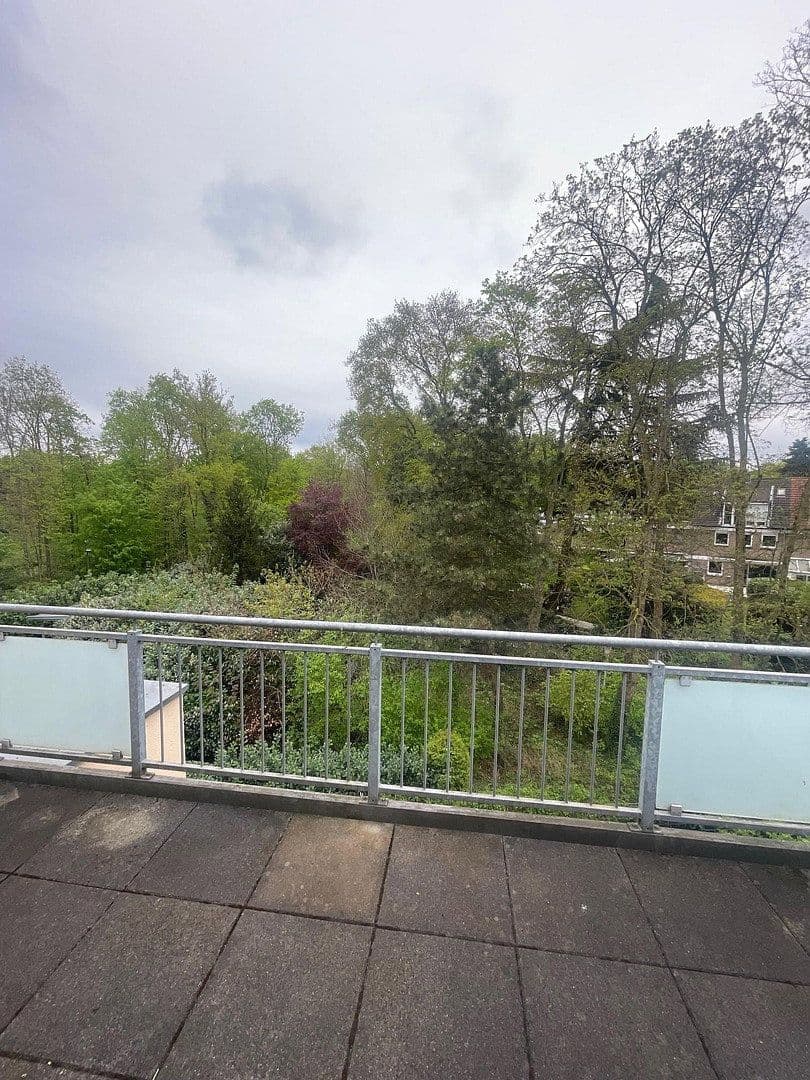 Pronájem bytu 2+1 50 m², Am Wald 124, Düsseldorf, Severní Porýní-Vestfálsko Pronájem bytu 2+1 50 m², Am Wald 124, Düsseldorf, Severní Porýní-Vestfálsko
