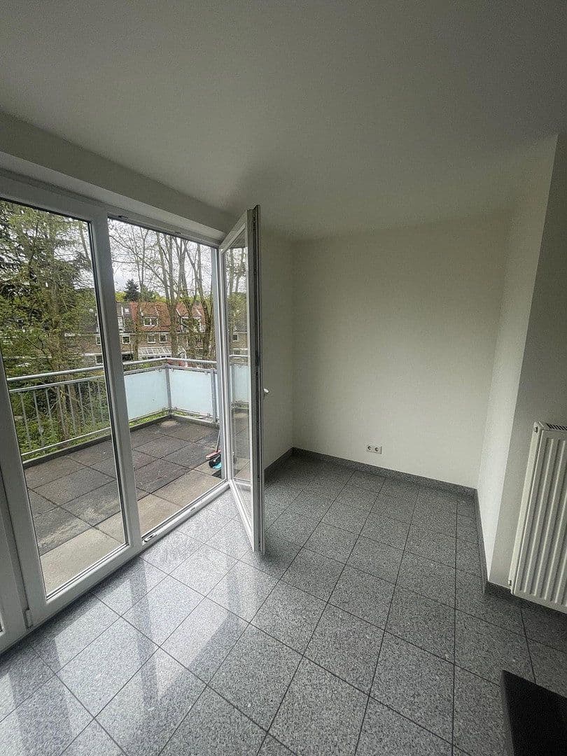 Pronájem bytu 2+1 50 m², Am Wald 124, Düsseldorf, Severní Porýní-Vestfálsko Pronájem bytu 2+1 50 m², Am Wald 124, Düsseldorf, Severní Porýní-Vestfálsko