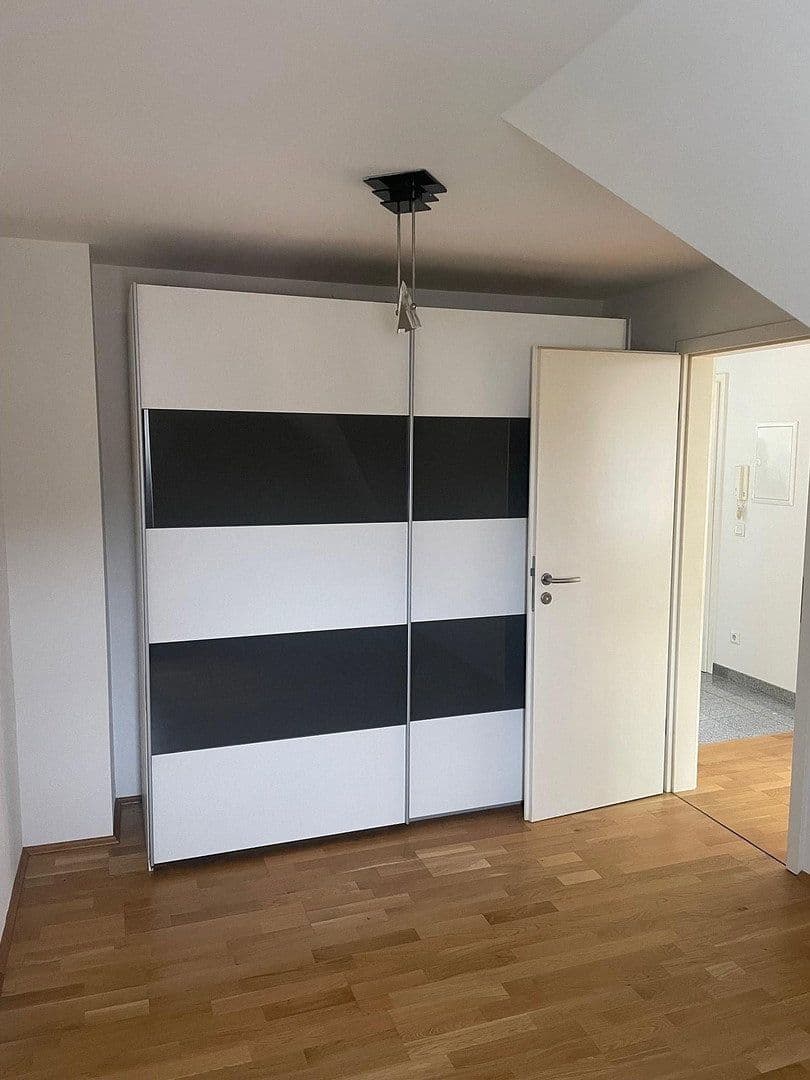 Pronájem bytu 2+1 50 m², Am Wald 124, Düsseldorf, Severní Porýní-Vestfálsko Pronájem bytu 2+1 50 m², Am Wald 124, Düsseldorf, Severní Porýní-Vestfálsko