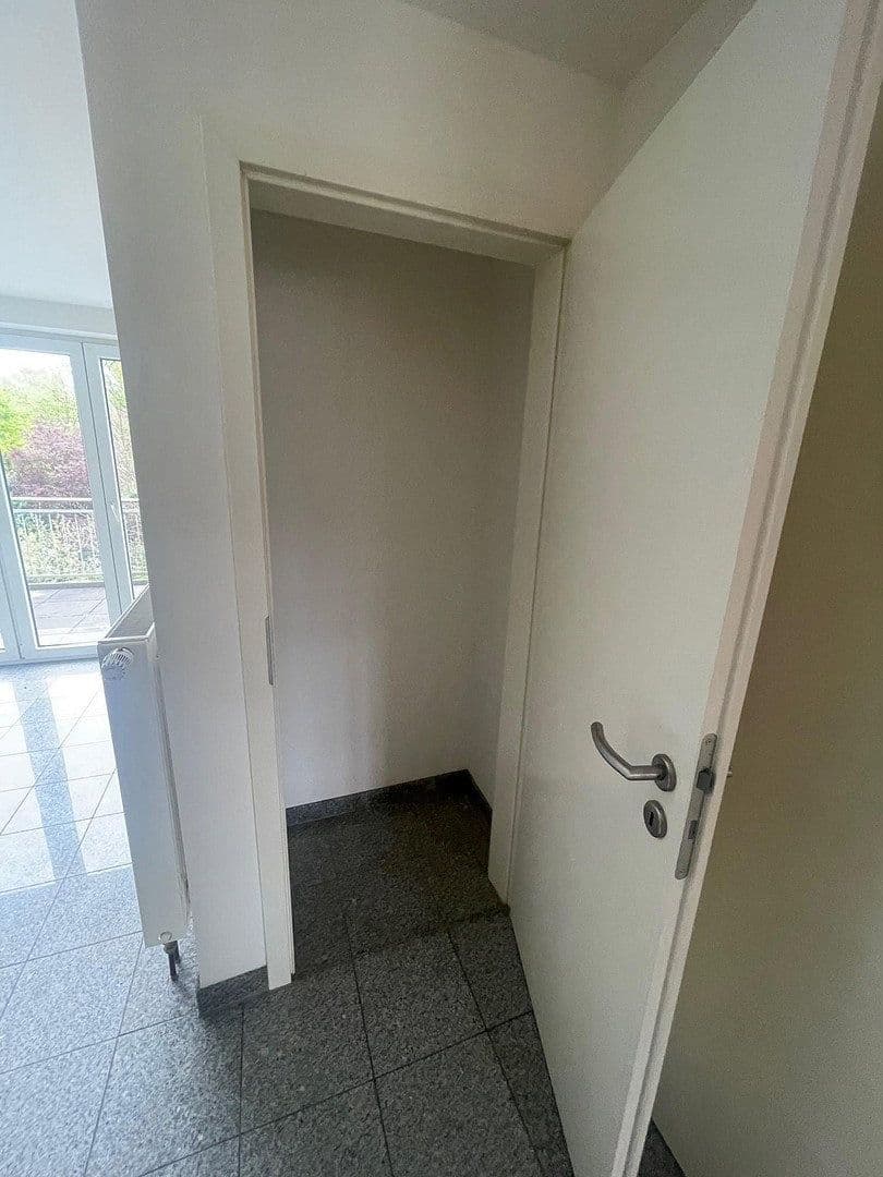 Pronájem bytu 2+1 50 m², Am Wald 124, Düsseldorf, Severní Porýní-Vestfálsko Pronájem bytu 2+1 50 m², Am Wald 124, Düsseldorf, Severní Porýní-Vestfálsko