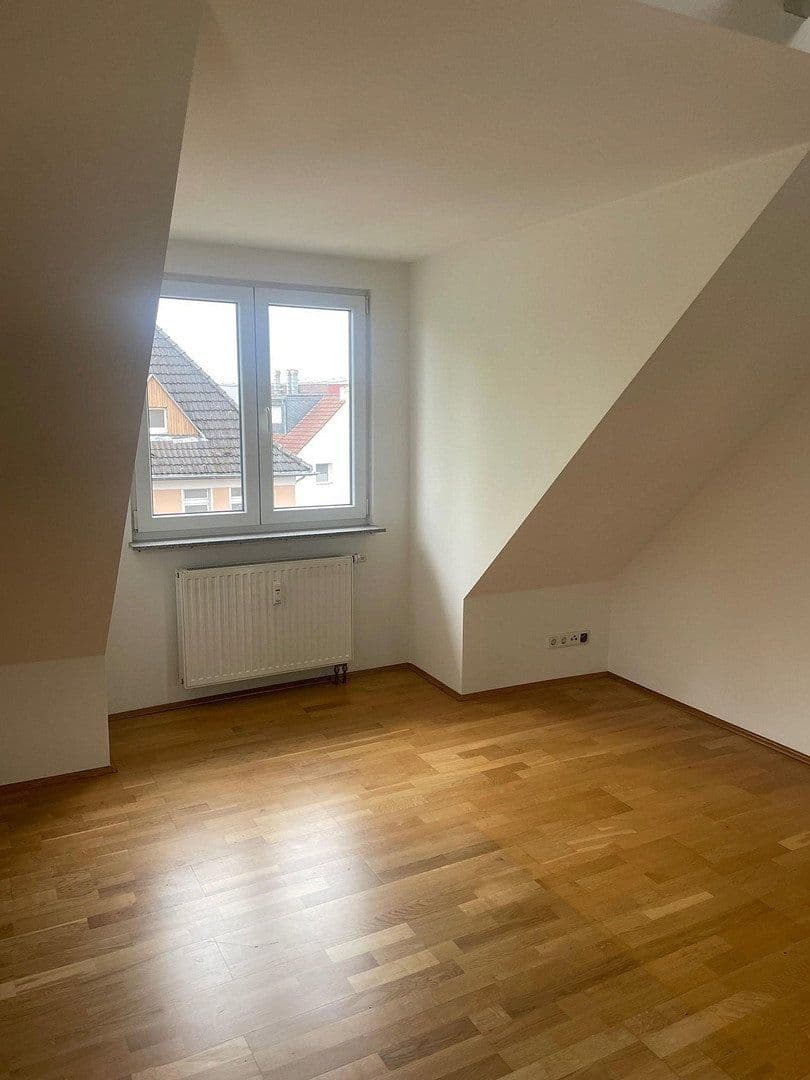 Pronájem bytu 2+1 50 m², Am Wald 124, Düsseldorf, Severní Porýní-Vestfálsko Pronájem bytu 2+1 50 m², Am Wald 124, Düsseldorf, Severní Porýní-Vestfálsko