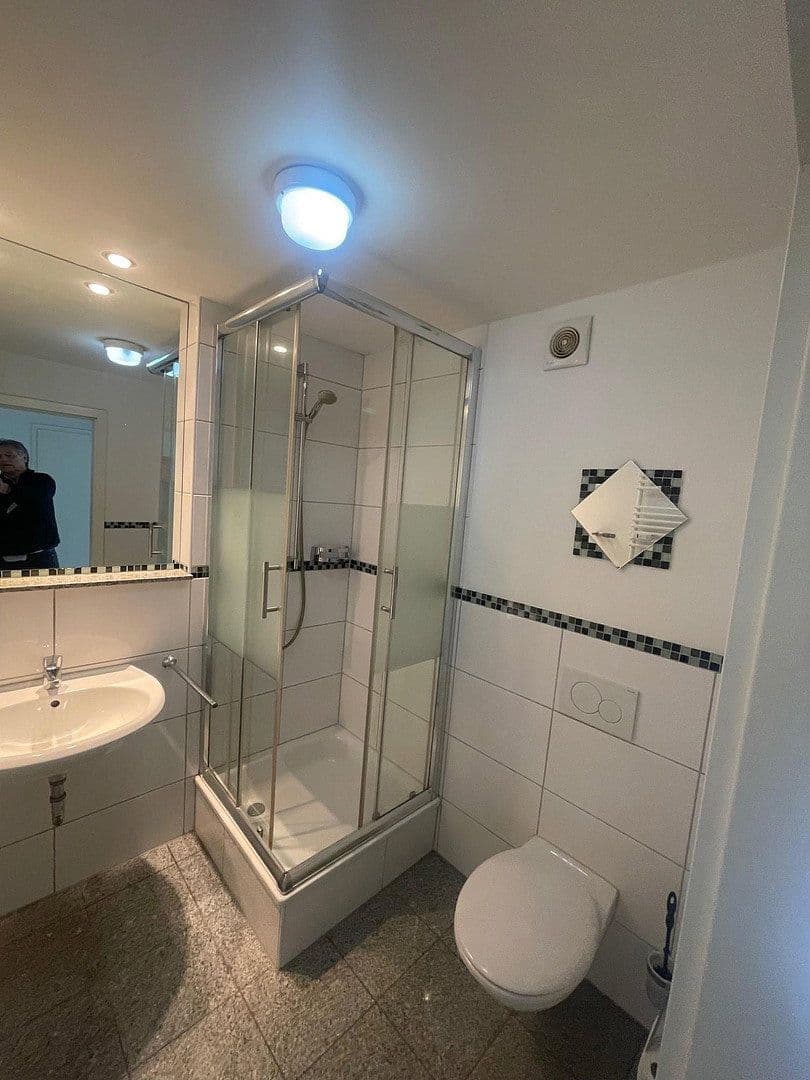 Pronájem bytu 2+1 50 m², Am Wald 124, Düsseldorf, Severní Porýní-Vestfálsko Pronájem bytu 2+1 50 m², Am Wald 124, Düsseldorf, Severní Porýní-Vestfálsko