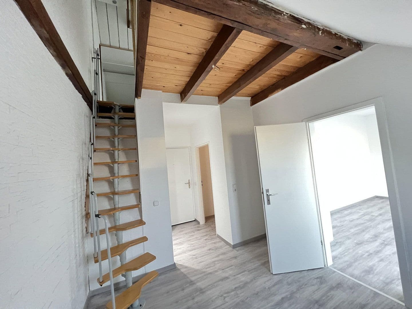 Pronájem bytu 2+1 47 m², Roonstr. 6, Dortmund, Severní Porýní-Vestfálsko Pronájem bytu 2+1 47 m², Roonstr. 6, Dortmund, Severní Porýní-Vestfálsko