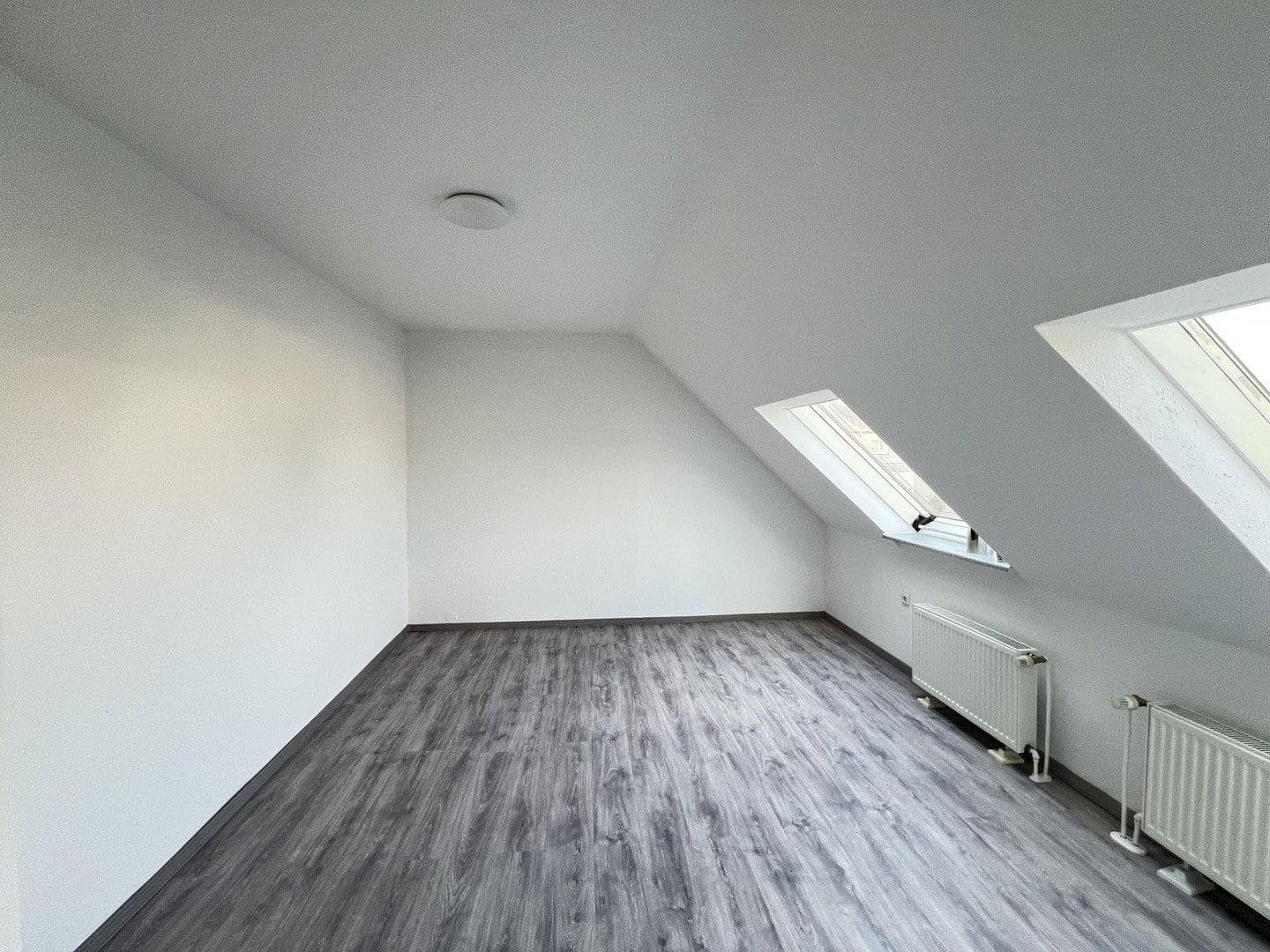 Pronájem bytu 2+1 47 m², Roonstr. 6, Dortmund, Severní Porýní-Vestfálsko Pronájem bytu 2+1 47 m², Roonstr. 6, Dortmund, Severní Porýní-Vestfálsko