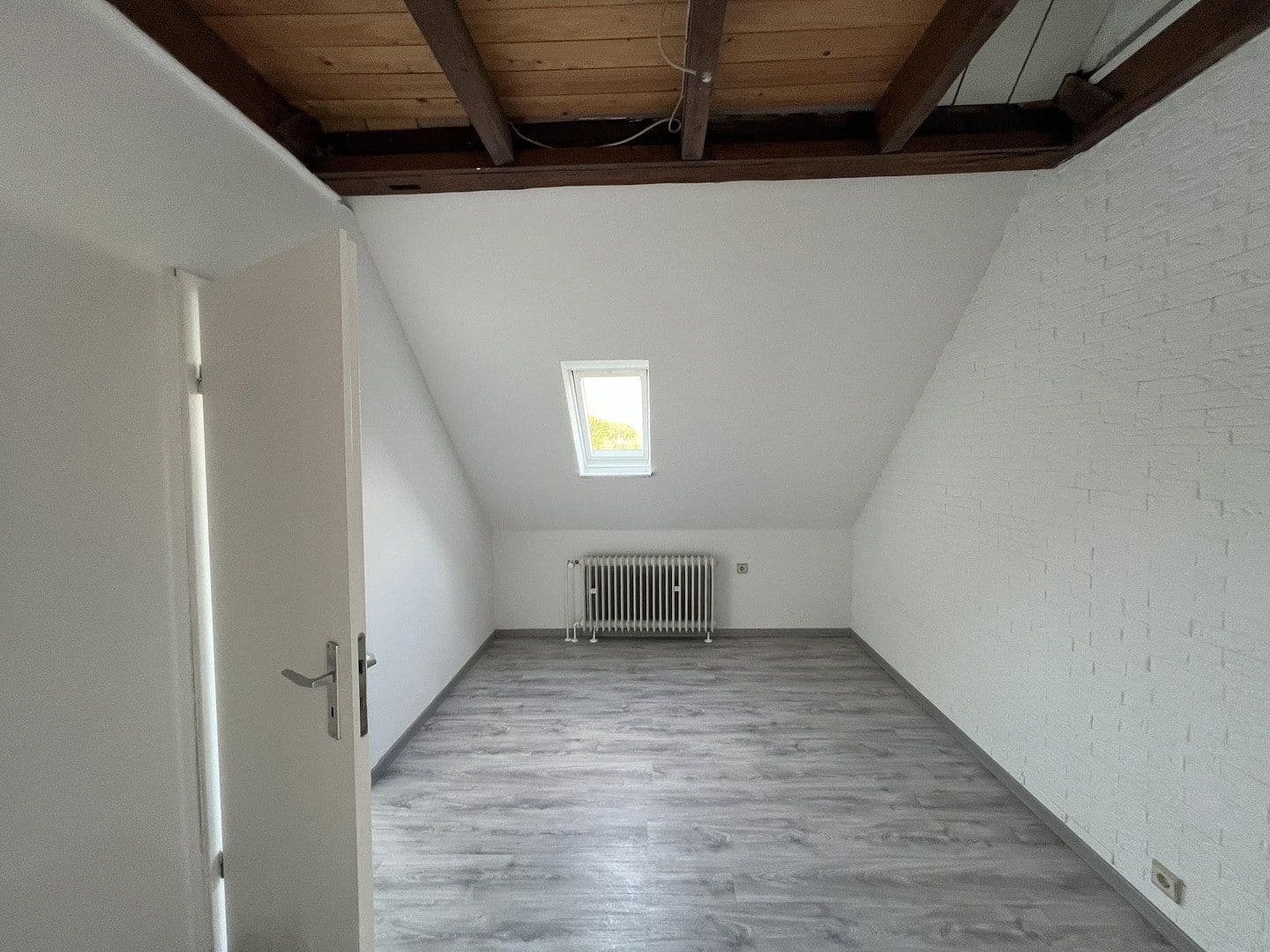 Pronájem bytu 2+1 47 m², Roonstr. 6, Dortmund, Severní Porýní-Vestfálsko Pronájem bytu 2+1 47 m², Roonstr. 6, Dortmund, Severní Porýní-Vestfálsko