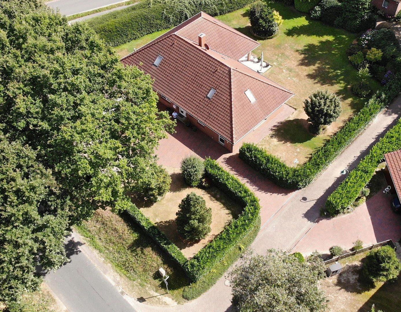 Prodej domu 324 m², pozemek 1.792 m², Syke, Dolní Sasko Prodej domu 324 m², pozemek 1.792 m², Syke, Dolní Sasko