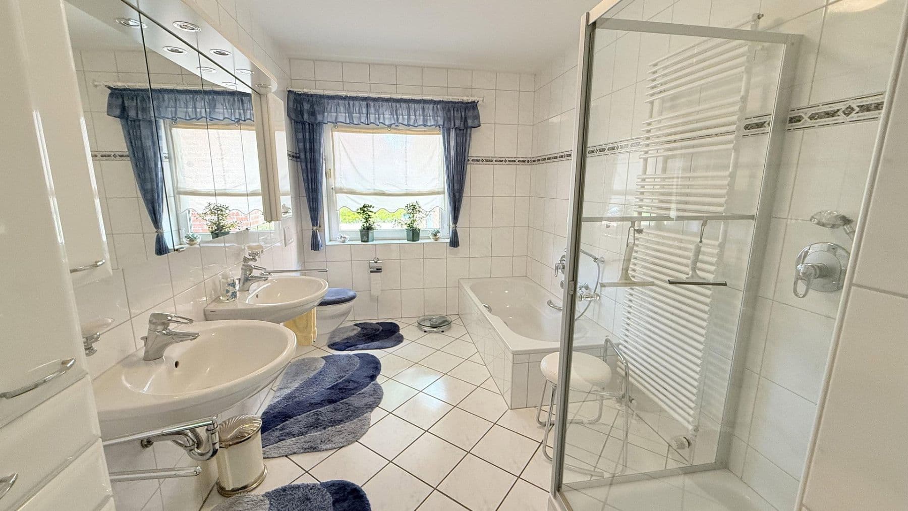 Prodej domu 324 m², pozemek 1.792 m², Syke, Dolní Sasko Prodej domu 324 m², pozemek 1.792 m², Syke, Dolní Sasko