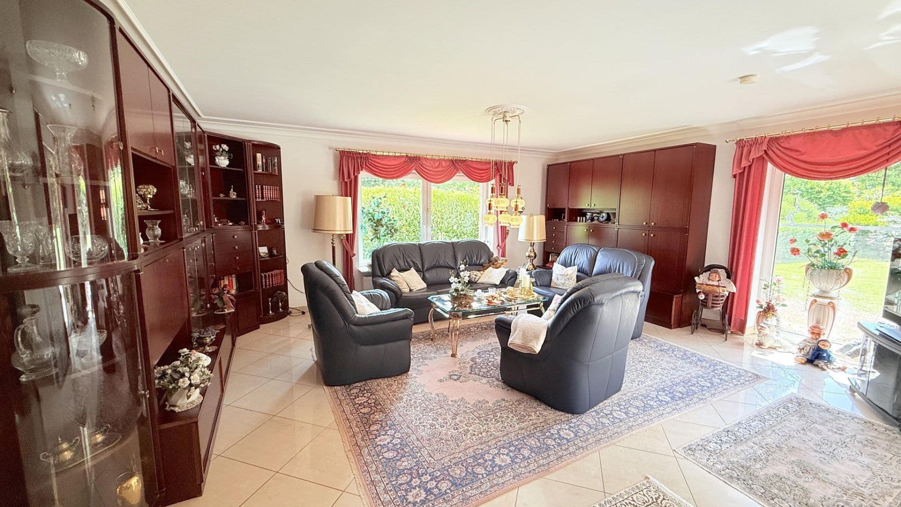 Prodej domu 324 m², pozemek 1.792 m², Syke, Dolní Sasko Prodej domu 324 m², pozemek 1.792 m², Syke, Dolní Sasko
