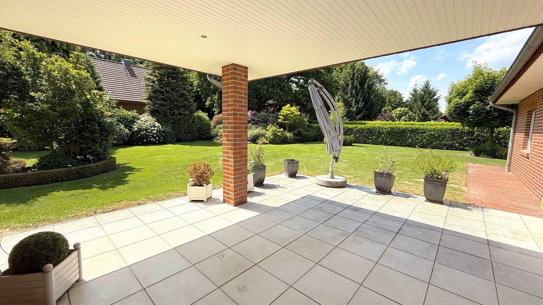 Prodej domu 324 m², pozemek 1.792 m², Syke, Dolní Sasko Prodej domu 324 m², pozemek 1.792 m², Syke, Dolní Sasko