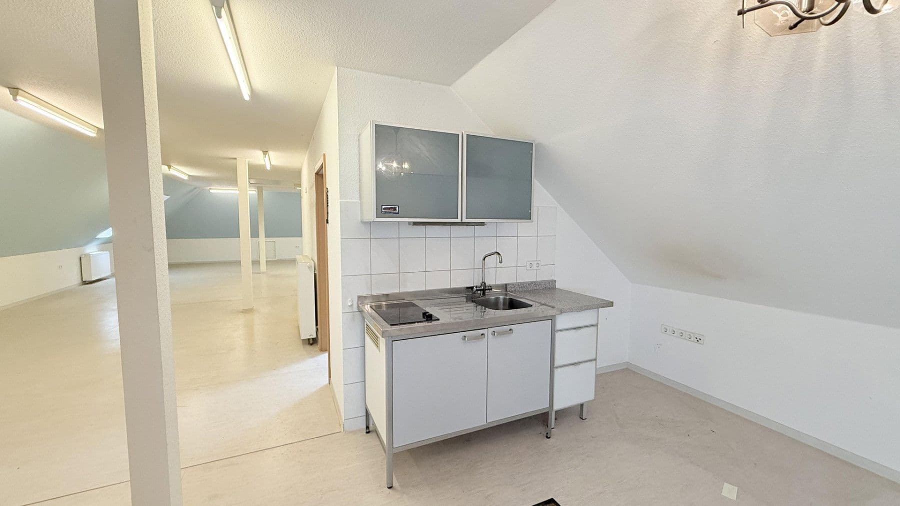 Prodej domu 324 m², pozemek 1.792 m², Syke, Dolní Sasko Prodej domu 324 m², pozemek 1.792 m², Syke, Dolní Sasko