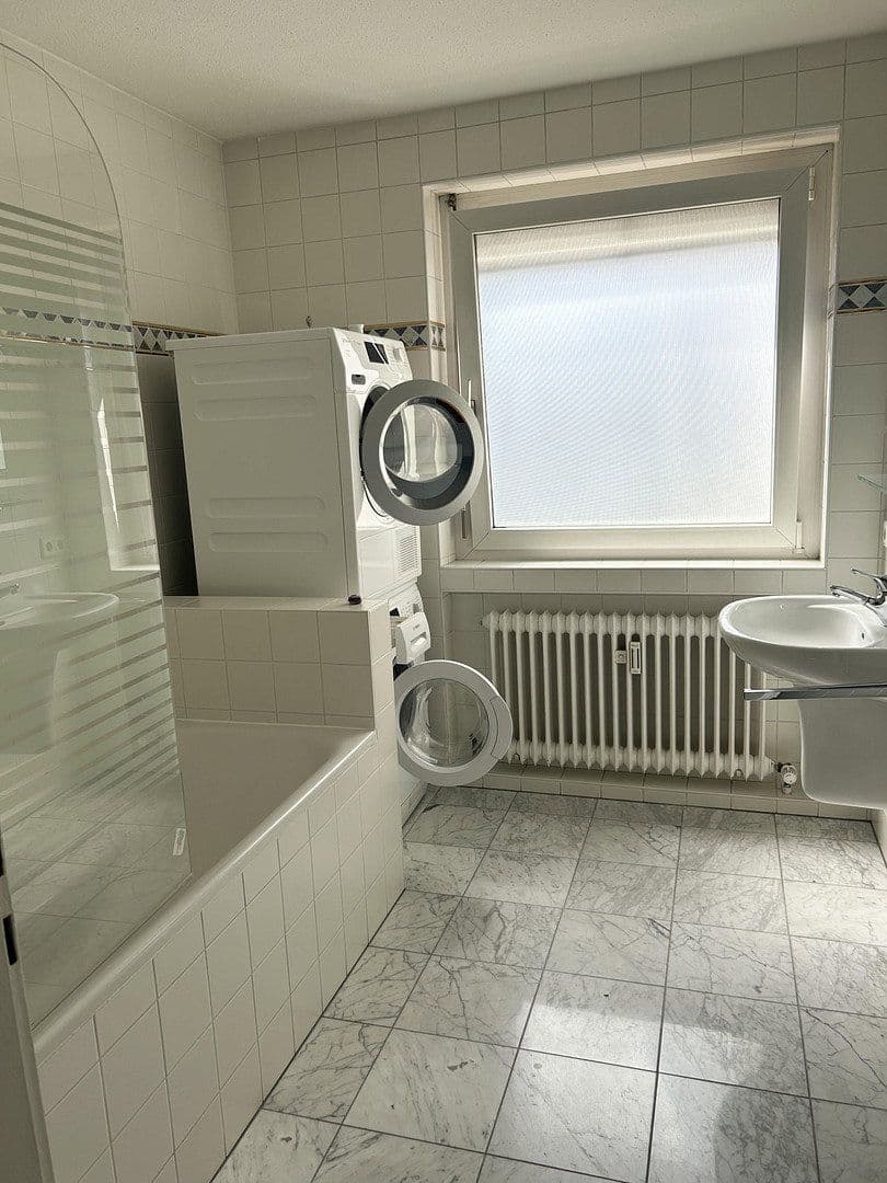 Pronájem bytu 3+kk 89 m², Kästnerstr. 4, Bietigheim-Bissingen, Bádensko-Württembersko Pronájem bytu 3+kk 89 m², Kästnerstr. 4, Bietigheim-Bissingen, Bádensko-Württembersko