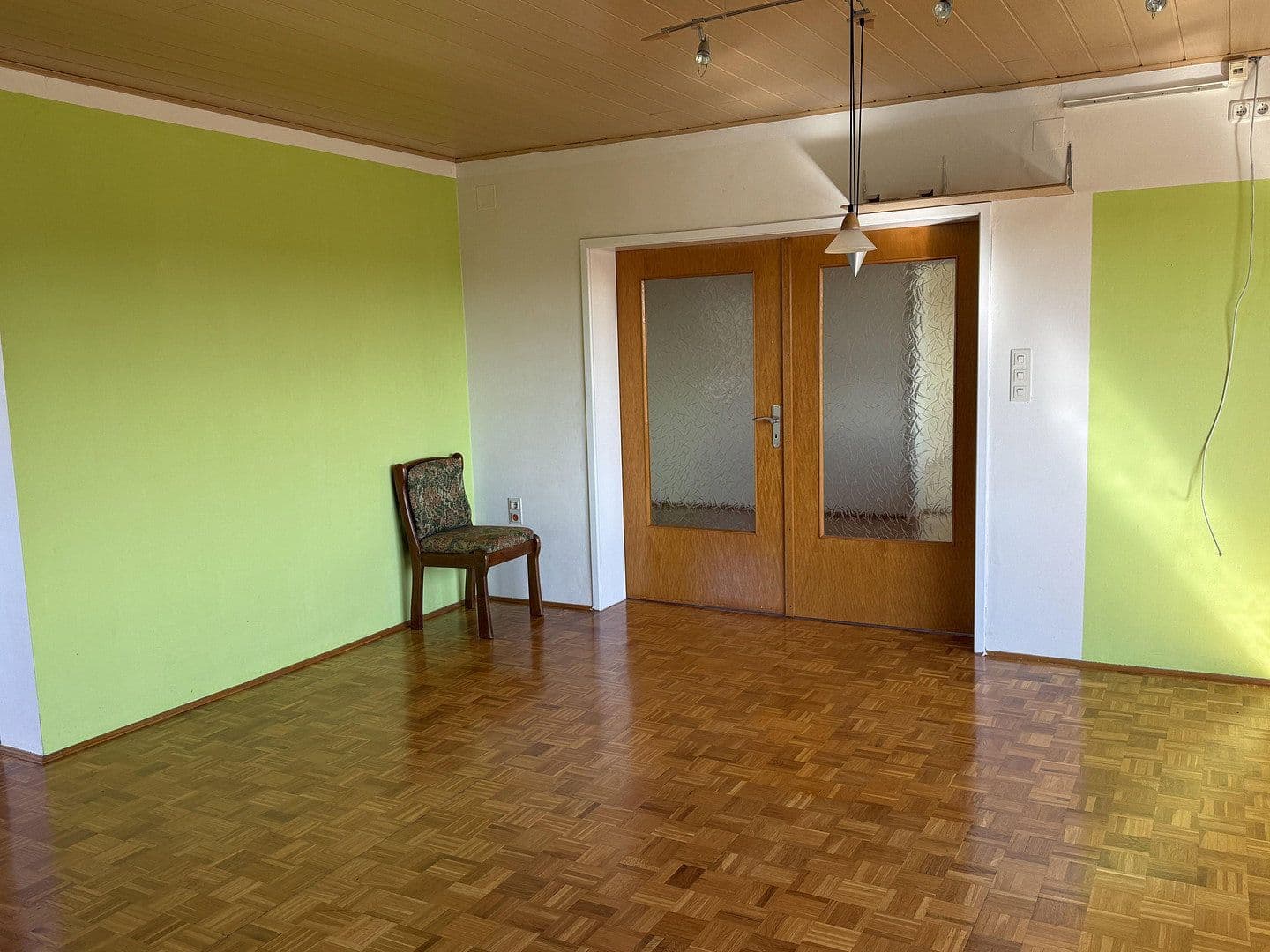 Prodej domu 228 m², pozemek 1.007 m², Uehlfeld, Bavorsko Prodej domu 228 m², pozemek 1.007 m², Uehlfeld, Bavorsko