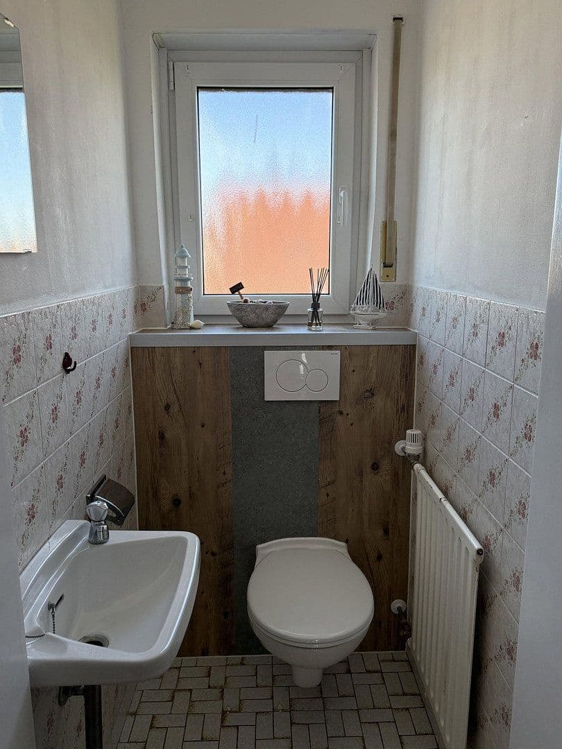 Prodej domu 228 m², pozemek 1.007 m², Uehlfeld, Bavorsko Prodej domu 228 m², pozemek 1.007 m², Uehlfeld, Bavorsko