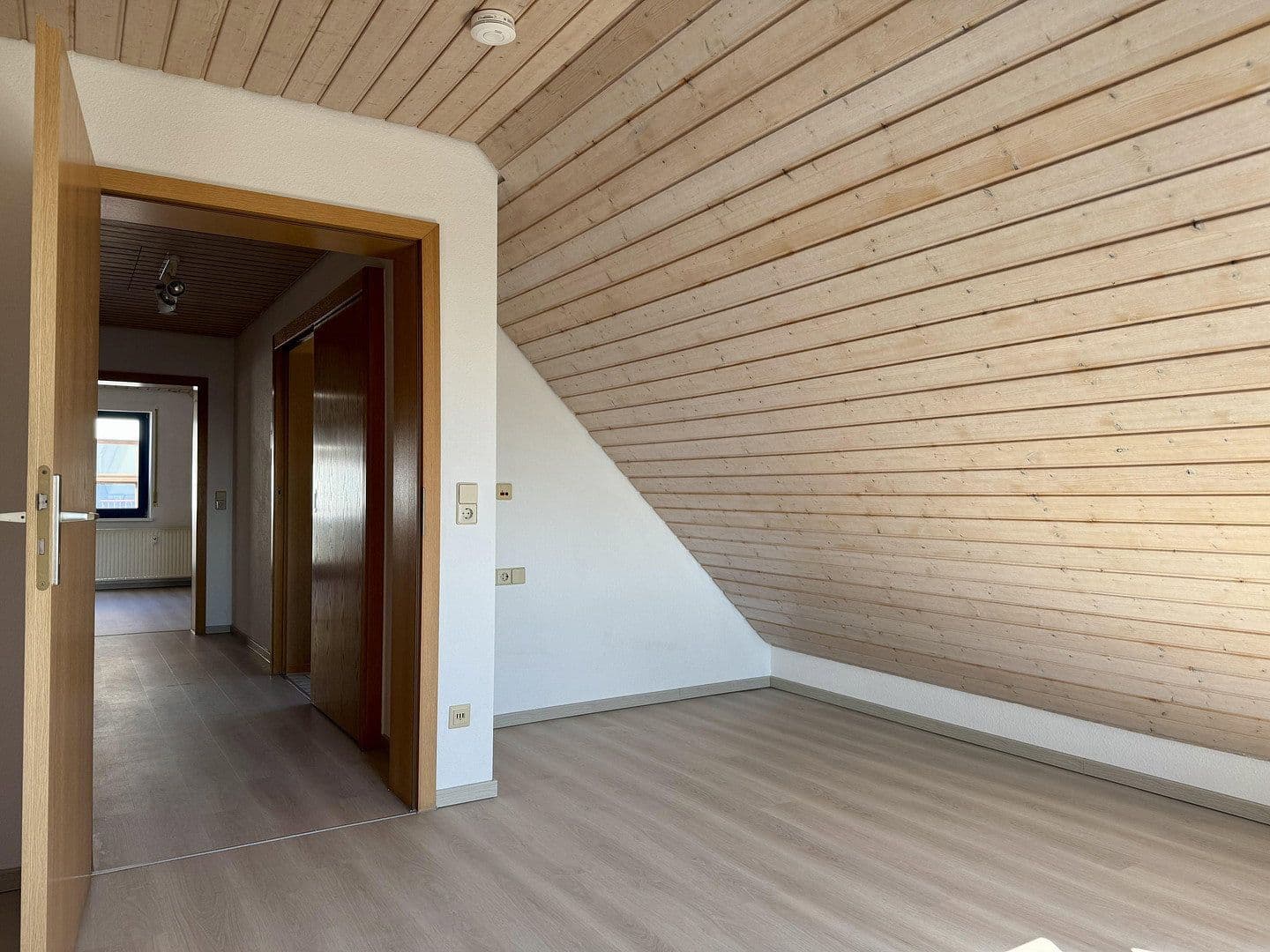 Prodej bytu 1+1 48 m², Birkenfeldstraße 5, Bad Wimpfen, Bádensko-Württembersko Prodej bytu 1+1 48 m², Birkenfeldstraße 5, Bad Wimpfen, Bádensko-Württembersko