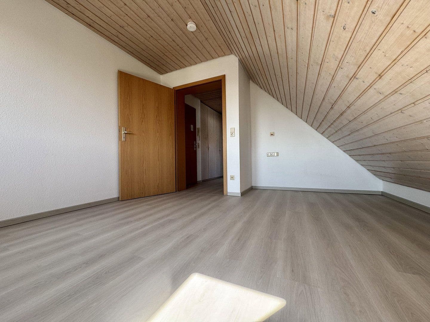 Prodej bytu 1+1 48 m², Birkenfeldstraße 5, Bad Wimpfen, Bádensko-Württembersko Prodej bytu 1+1 48 m², Birkenfeldstraße 5, Bad Wimpfen, Bádensko-Württembersko