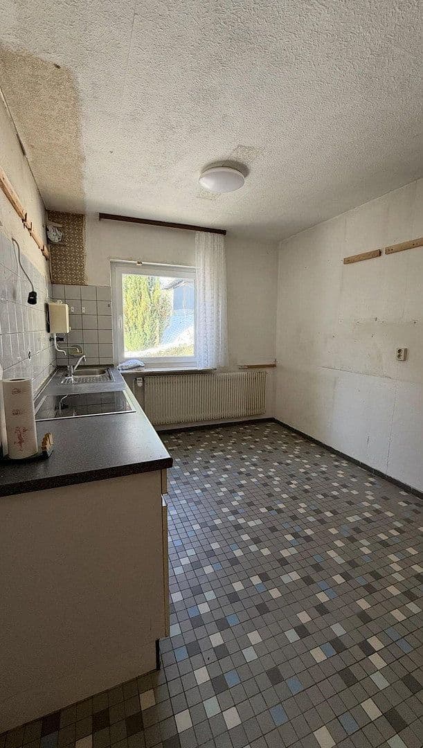 Prodej domu 200 m², pozemek 499 m², Rossentalstraße 122, Albstadt, Bádensko-Württembersko Prodej domu 200 m², pozemek 499 m², Rossentalstraße 122, Albstadt, Bádensko-Württembersko