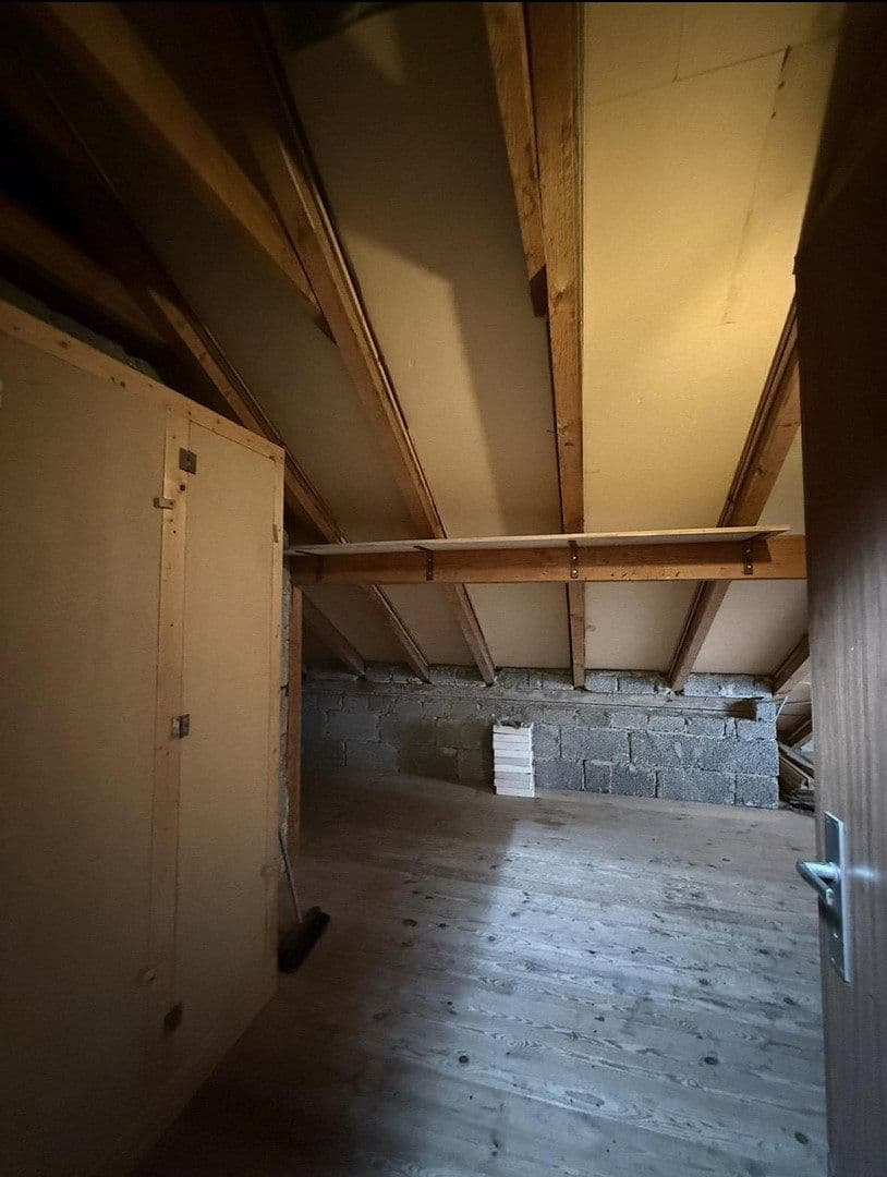 Prodej domu 200 m², pozemek 499 m², Rossentalstraße 122, Albstadt, Bádensko-Württembersko Prodej domu 200 m², pozemek 499 m², Rossentalstraße 122, Albstadt, Bádensko-Württembersko