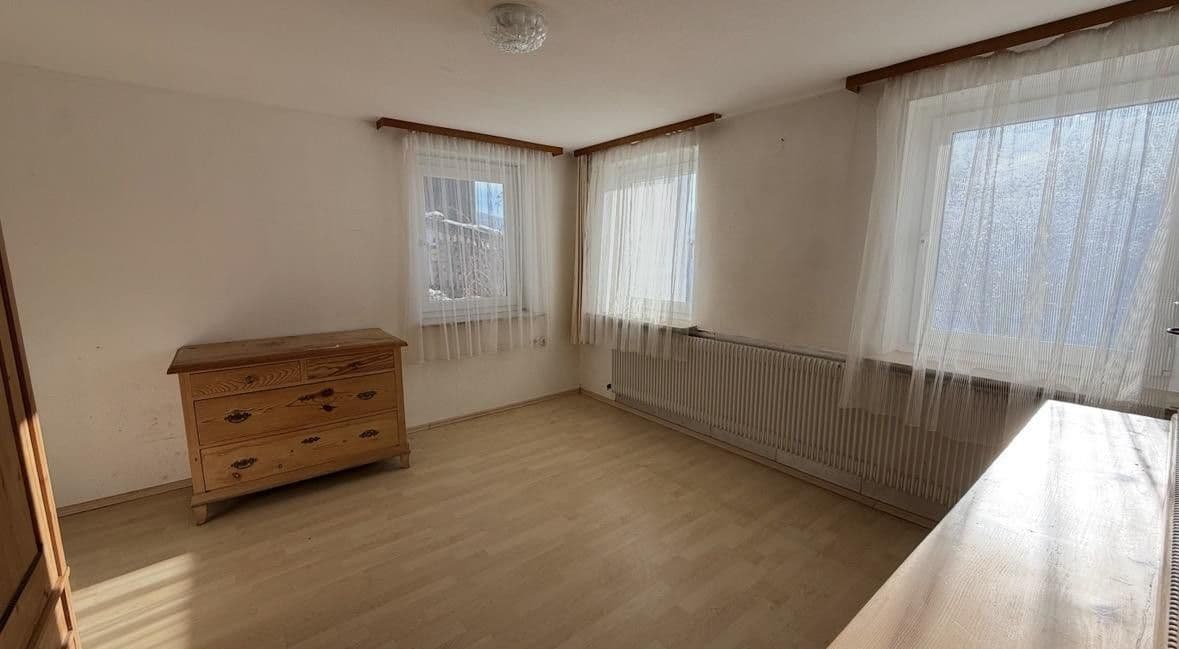 Prodej domu 200 m², pozemek 499 m², Rossentalstraße 122, Albstadt, Bádensko-Württembersko Prodej domu 200 m², pozemek 499 m², Rossentalstraße 122, Albstadt, Bádensko-Württembersko