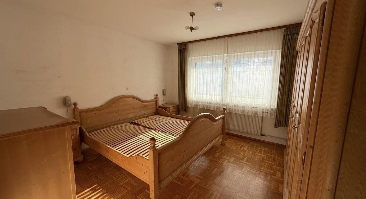 Prodej domu 200 m², pozemek 499 m², Rossentalstraße 122, Albstadt, Bádensko-Württembersko Prodej domu 200 m², pozemek 499 m², Rossentalstraße 122, Albstadt, Bádensko-Württembersko