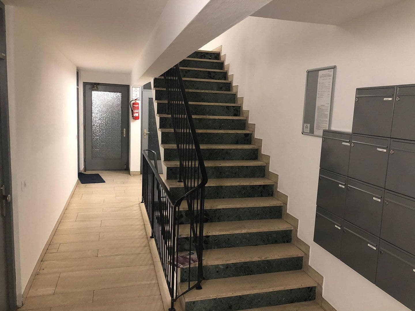 Pronájem bytu 1+1 30 m², Uhdestraße 47, München, Bavorsko Pronájem bytu 1+1 30 m², Uhdestraße 47, München, Bavorsko