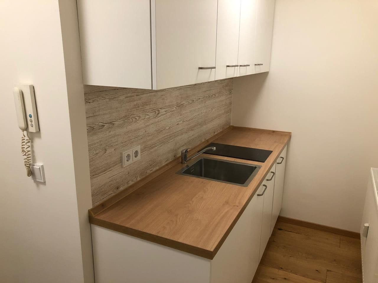 Pronájem bytu 1+1 30 m², Uhdestraße 47, München, Bavorsko Pronájem bytu 1+1 30 m², Uhdestraße 47, München, Bavorsko