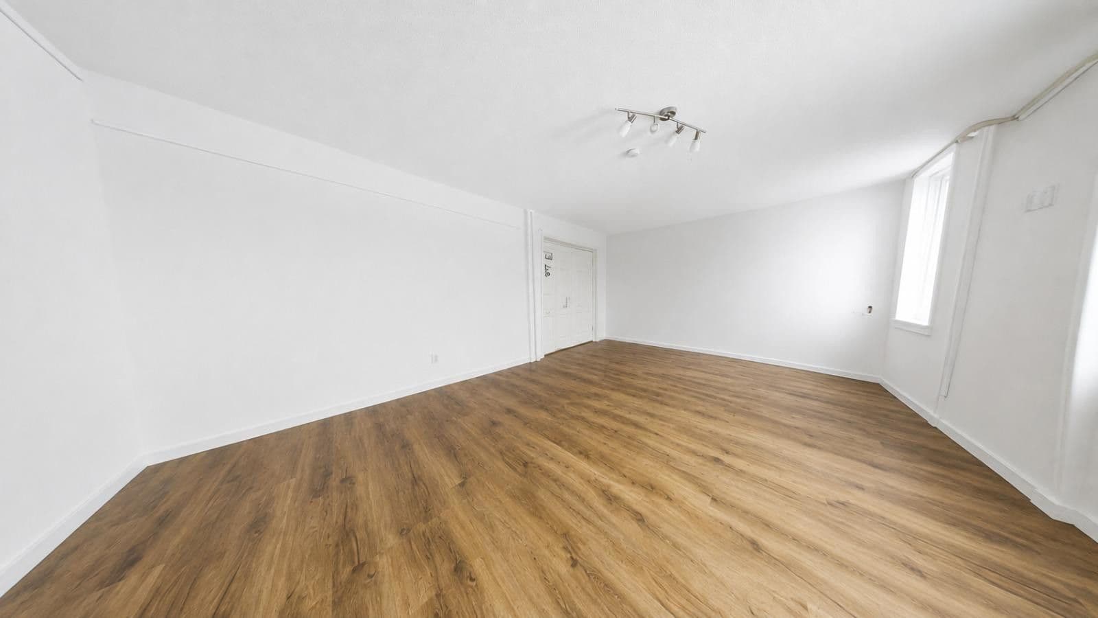 Pronájem bytu 2+1 50 m², Hauptstraße 62, Nordstemmen, Dolní Sasko Pronájem bytu 2+1 50 m², Hauptstraße 62, Nordstemmen, Dolní Sasko
