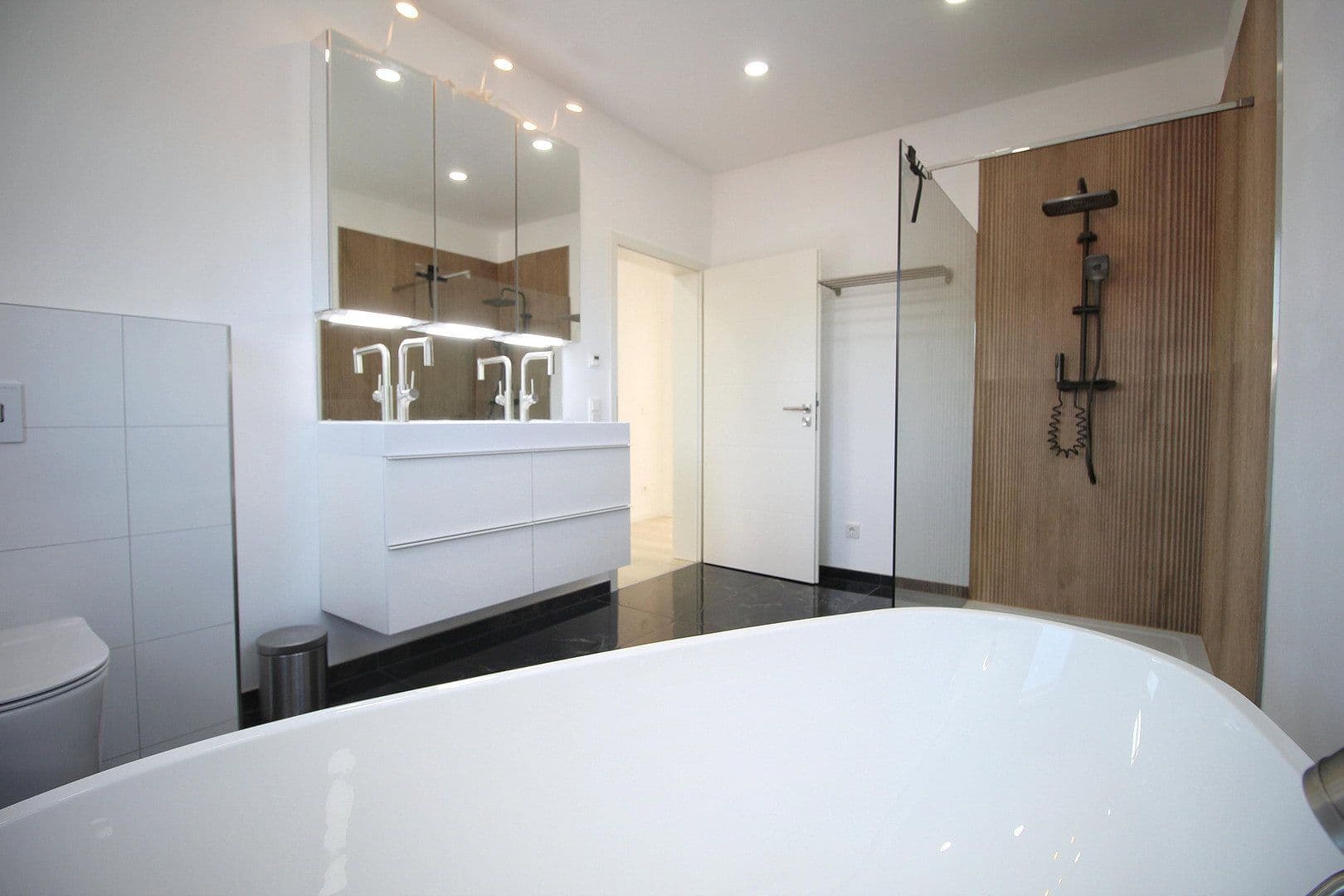 Prodej domu 156 m², pozemek 2.146 m², Außernzell, Bavorsko Prodej domu 156 m², pozemek 2.146 m², Außernzell, Bavorsko