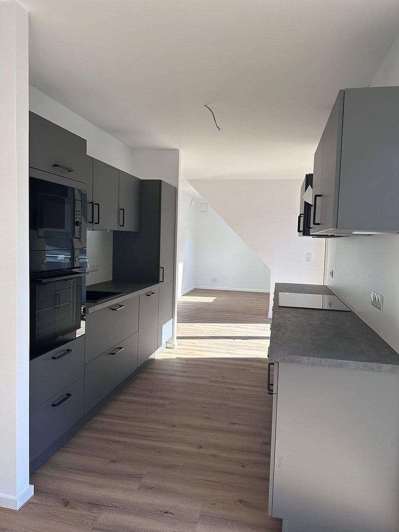Pronájem bytu 3+1 100 m², Schlossstraße 63, Andernach, Porýní-Falc Pronájem bytu 3+1 100 m², Schlossstraße 63, Andernach, Porýní-Falc