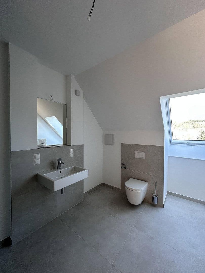 Pronájem bytu 3+1 100 m², Schlossstraße 63, Andernach, Porýní-Falc Pronájem bytu 3+1 100 m², Schlossstraße 63, Andernach, Porýní-Falc