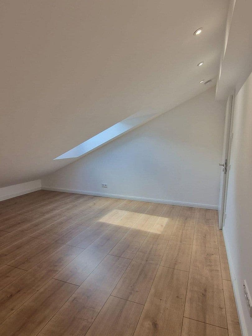 Pronájem bytu 2+1 70 m², Freiherr-vom-Stein Str. 44, Waldbröl, Severní Porýní-Vestfálsko Pronájem bytu 2+1 70 m², Freiherr-vom-Stein Str. 44, Waldbröl, Severní Porýní-Vestfálsko