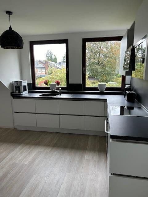 Pronájem bytu 2+1 85 m², Neuss, Severní Porýní-Vestfálsko Pronájem bytu 2+1 85 m², Neuss, Severní Porýní-Vestfálsko