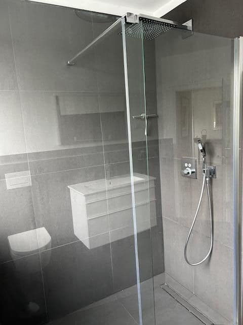 Pronájem bytu 2+1 85 m², Neuss, Severní Porýní-Vestfálsko Pronájem bytu 2+1 85 m², Neuss, Severní Porýní-Vestfálsko