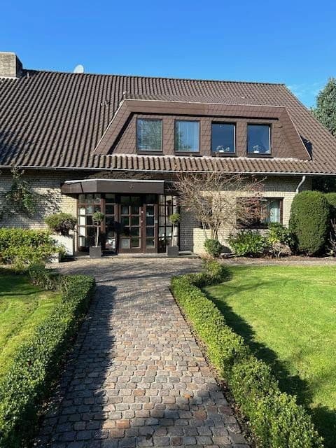 Pronájem bytu 2+1 85 m², Neuss, Severní Porýní-Vestfálsko Pronájem bytu 2+1 85 m², Neuss, Severní Porýní-Vestfálsko