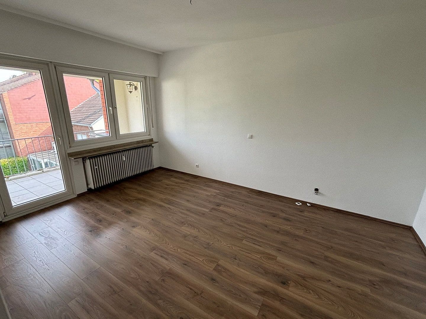 Pronájem bytu 3+1 98 m², Goebenplatz 8, Düren, Severní Porýní-Vestfálsko Pronájem bytu 3+1 98 m², Goebenplatz 8, Düren, Severní Porýní-Vestfálsko