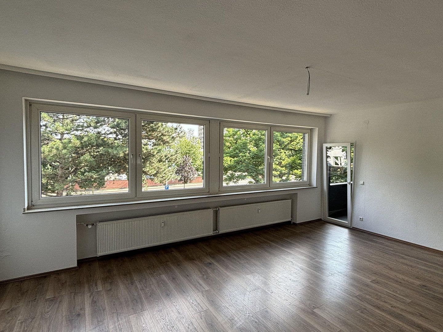 Pronájem bytu 3+1 98 m², Goebenplatz 8, Düren, Severní Porýní-Vestfálsko Pronájem bytu 3+1 98 m², Goebenplatz 8, Düren, Severní Porýní-Vestfálsko
