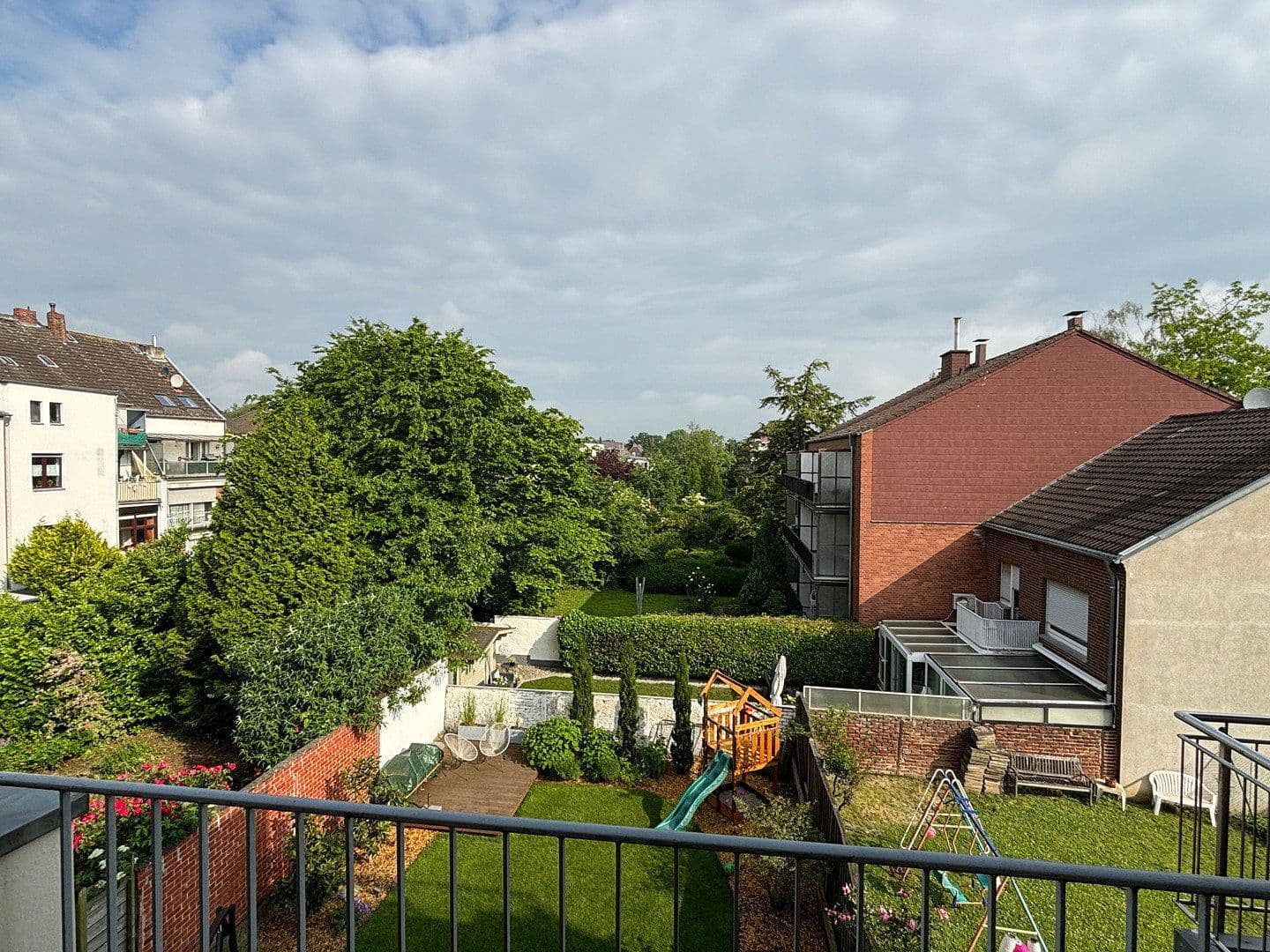 Pronájem bytu 3+1 98 m², Goebenplatz 8, Düren, Severní Porýní-Vestfálsko Pronájem bytu 3+1 98 m², Goebenplatz 8, Düren, Severní Porýní-Vestfálsko