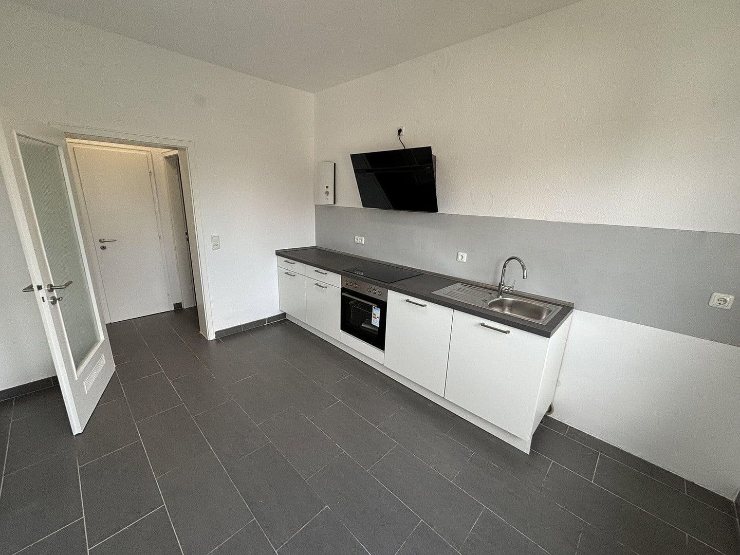 Pronájem bytu 3+1 98 m², Goebenplatz 8, Düren, Severní Porýní-Vestfálsko Pronájem bytu 3+1 98 m², Goebenplatz 8, Düren, Severní Porýní-Vestfálsko