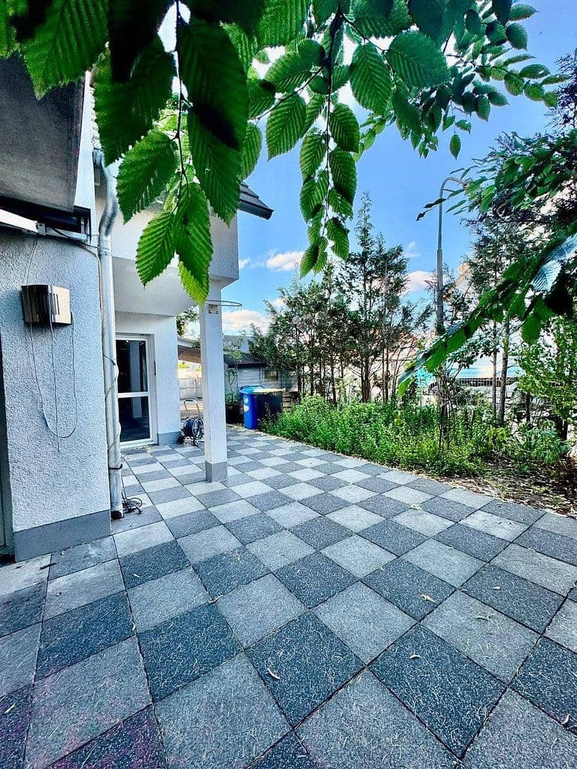 Prodej domu 117 m², pozemek 199 m², Nürnberg, Bavorsko Prodej domu 117 m², pozemek 199 m², Nürnberg, Bavorsko