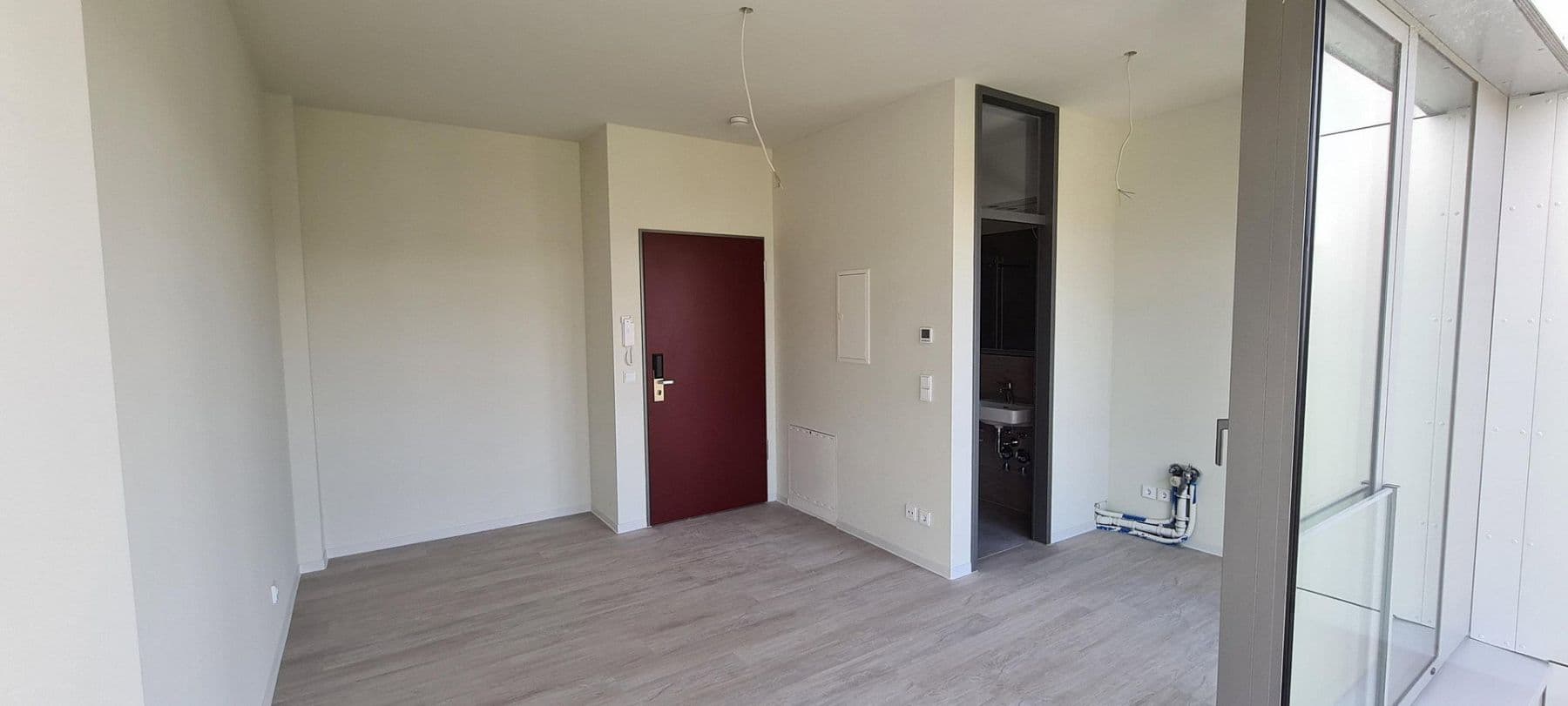 Pronájem bytu 1+1 23 m², Saalestr. 72, Berlin, Berlín Pronájem bytu 1+1 23 m², Saalestr. 72, Berlin, Berlín