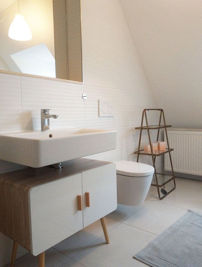 Pronájem bytu 2+1 57 m², Stuttgart, Bádensko-Württembersko Pronájem bytu 2+1 57 m², Stuttgart, Bádensko-Württembersko