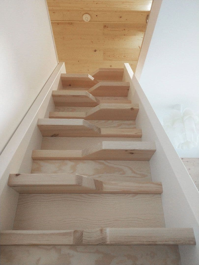Pronájem bytu 2+1 57 m², Stuttgart, Bádensko-Württembersko Pronájem bytu 2+1 57 m², Stuttgart, Bádensko-Württembersko