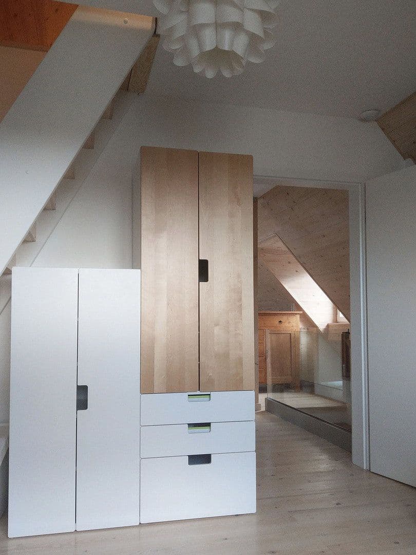 Pronájem bytu 2+1 57 m², Stuttgart, Bádensko-Württembersko Pronájem bytu 2+1 57 m², Stuttgart, Bádensko-Württembersko