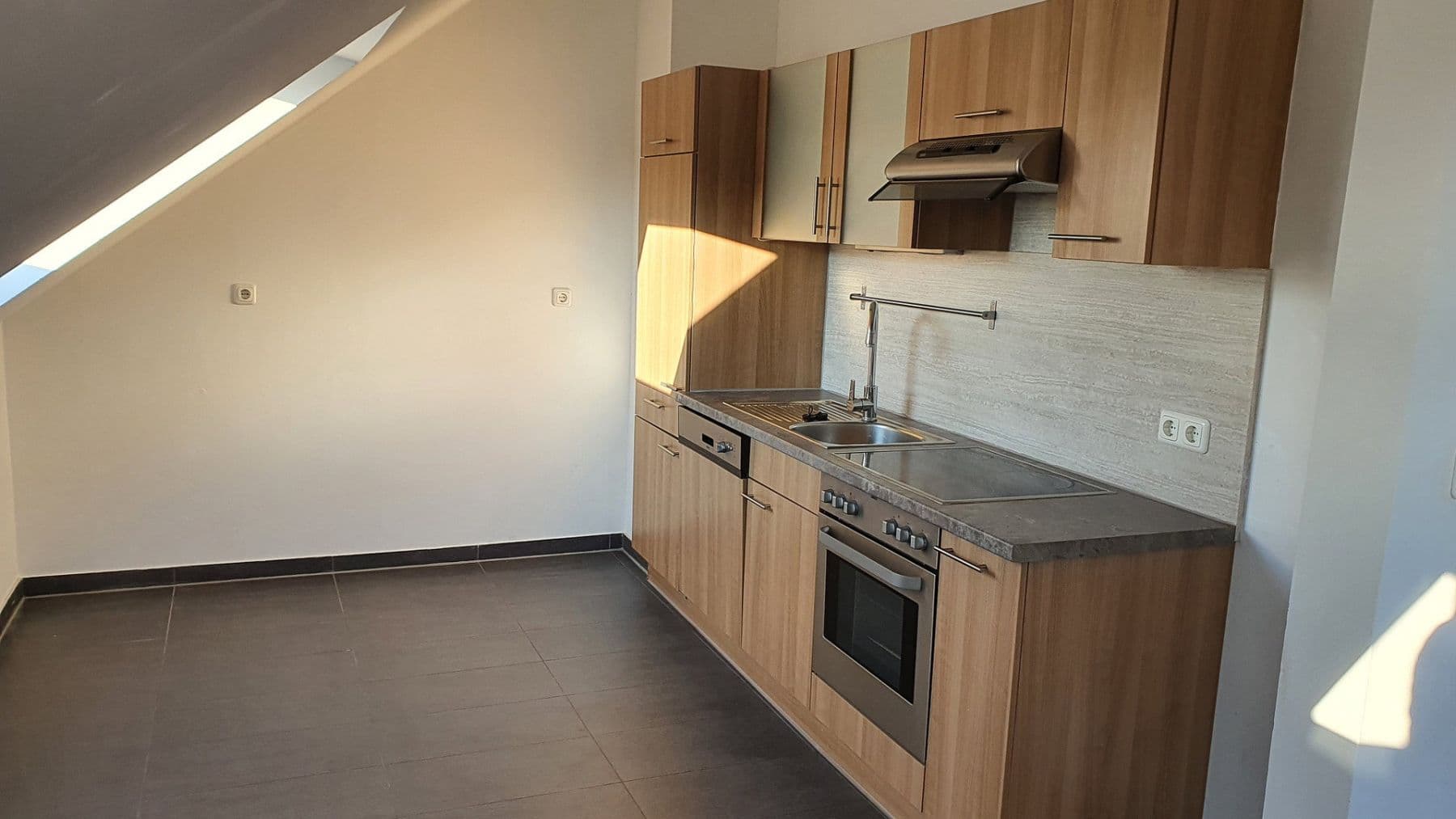 Pronájem bytu 3+kk 94 m², Ziegelhüttenstr. 18, Babenhausen, Hessen Pronájem bytu 3+kk 94 m², Ziegelhüttenstr. 18, Babenhausen, Hessen
