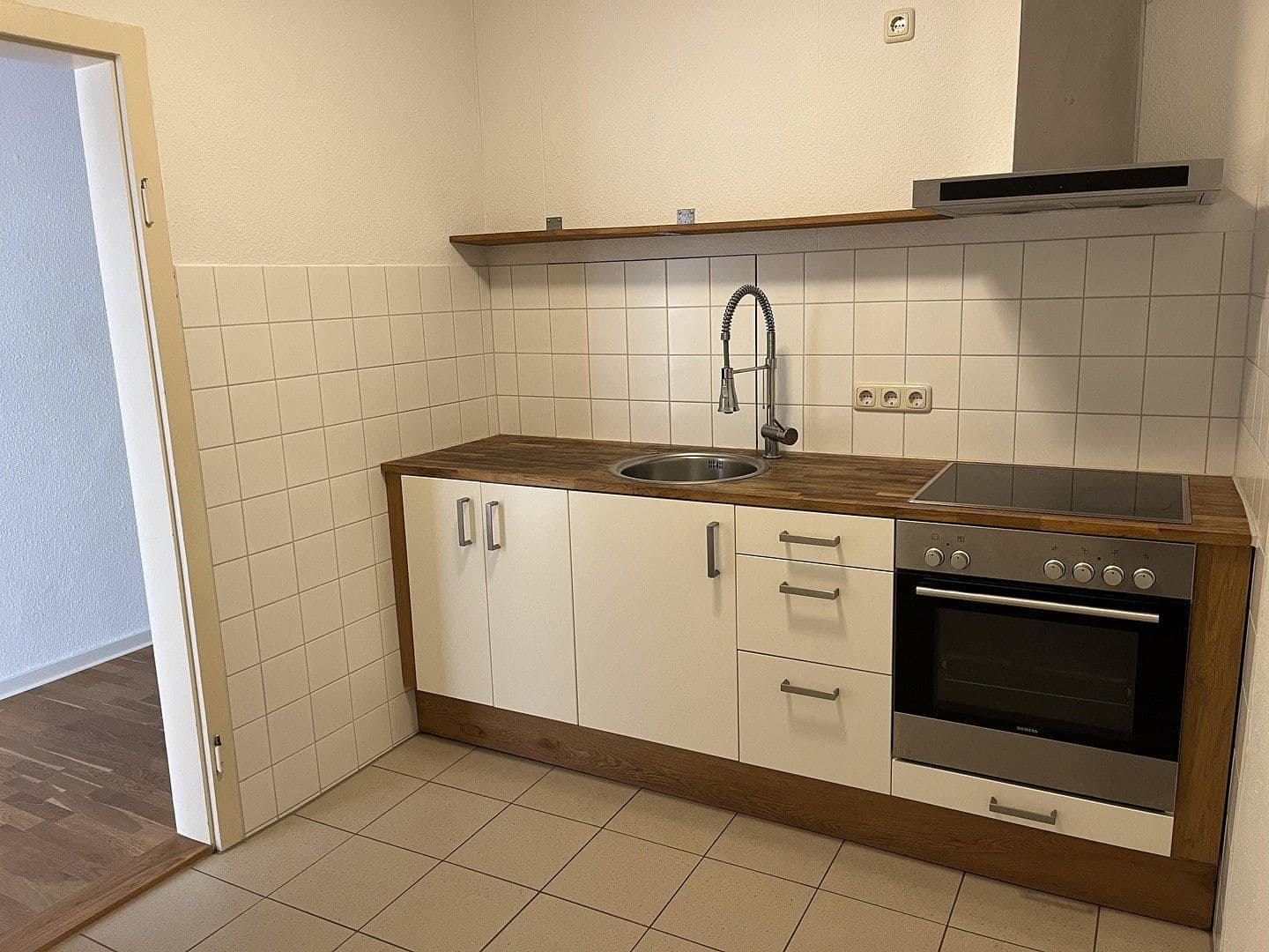Pronájem bytu 2+1 60 m², Langenstraße 71, Stralsund, Mecklenburg-Vorpommern Pronájem bytu 2+1 60 m², Langenstraße 71, Stralsund, Mecklenburg-Vorpommern