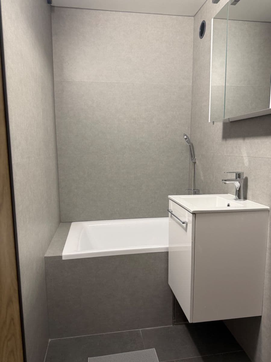 Pronájem bytu 2+kk 63 m², Hráského, Praha, Praha Pronájem bytu 2+kk 63 m², Hráského, Praha, Praha