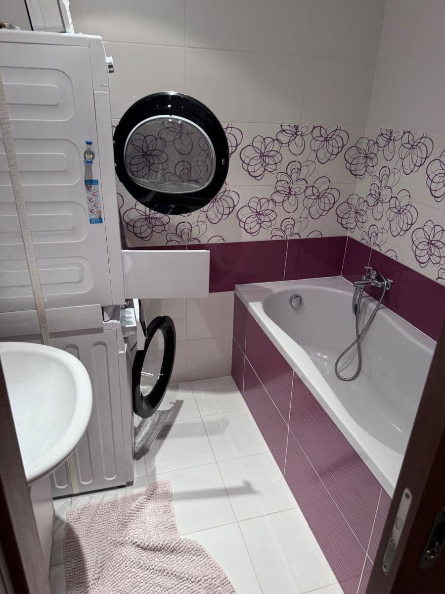 Prodej bytu 3+1 74 m², Karla Dvořáčka, Orlová, Moravskoslezský kraj Prodej bytu 3+1 74 m², Karla Dvořáčka, Orlová, Moravskoslezský kraj