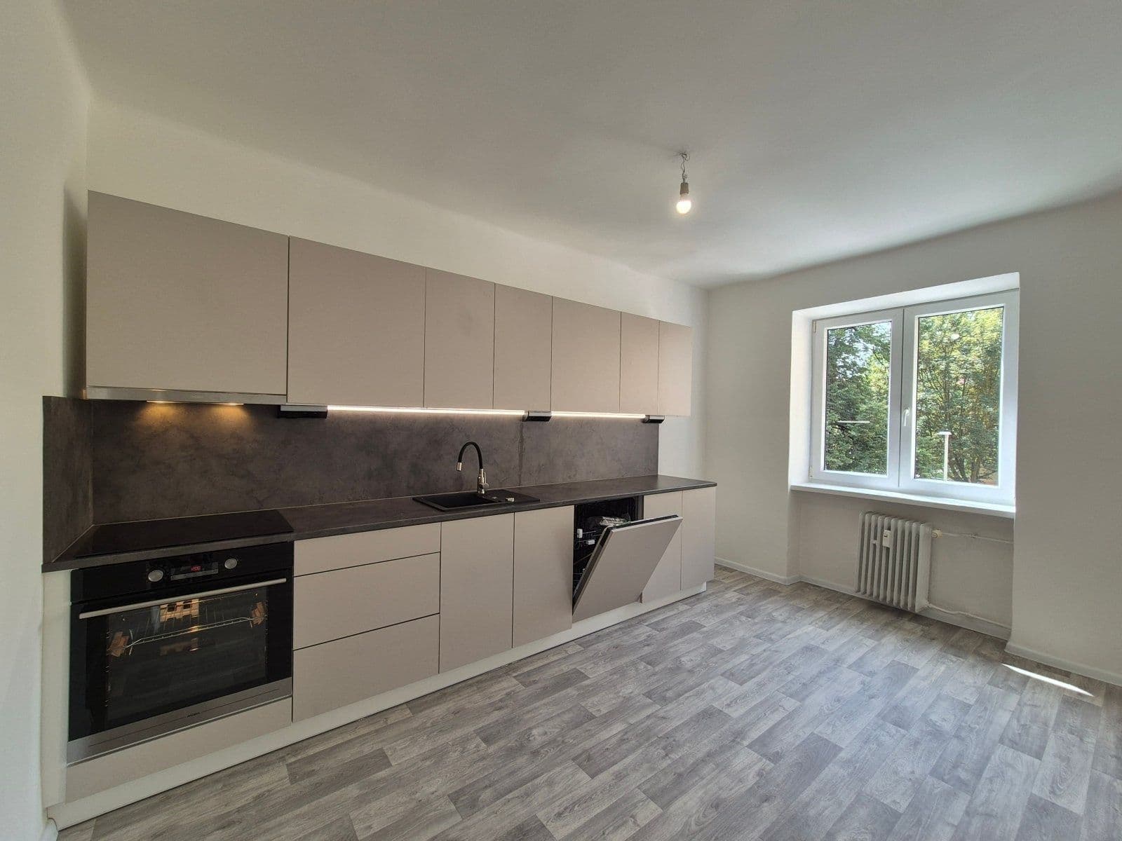 Pronájem bytu 4+1 95 m², U Stromovky, Havířov, Moravskoslezský kraj Pronájem bytu 4+1 95 m², U Stromovky, Havířov, Moravskoslezský kraj