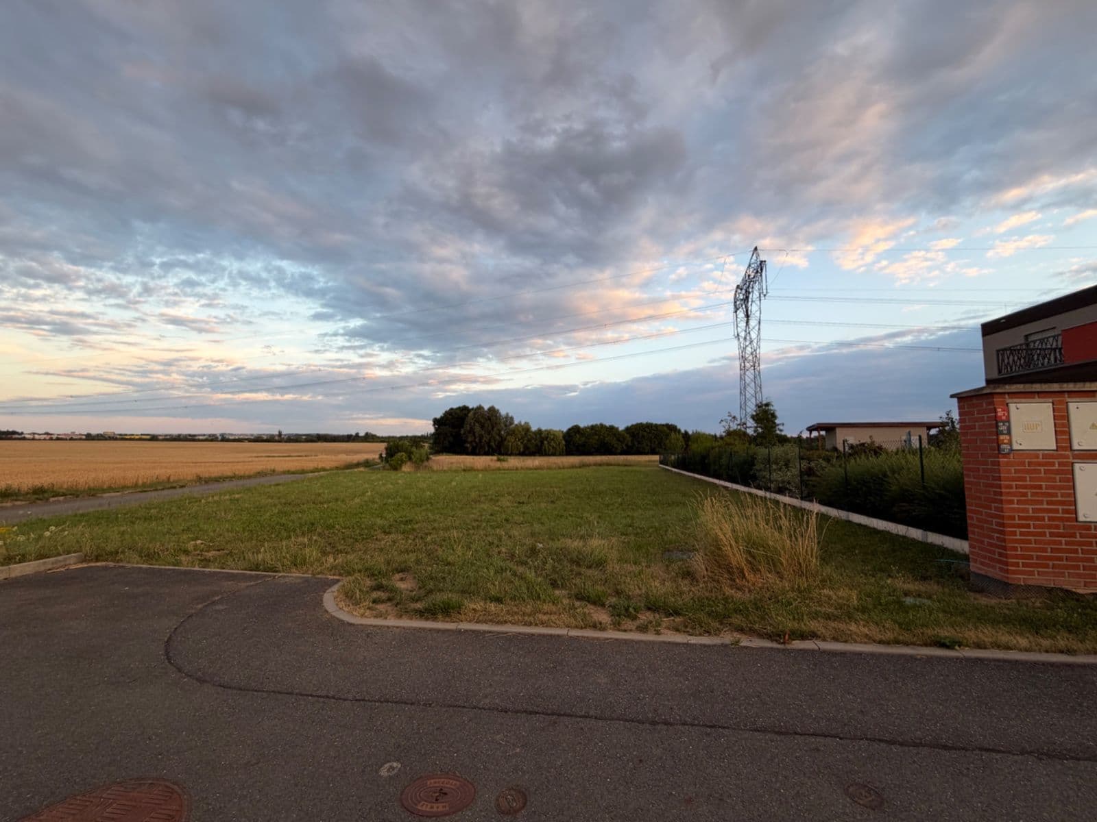 Prodej pozemku 778 m², Ibišková, Praha, Praha Prodej pozemku 778 m², Ibišková, Praha, Praha