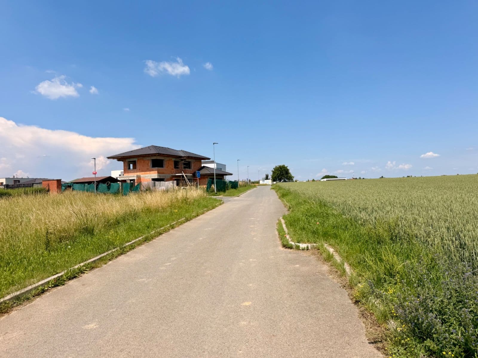 Prodej pozemku 778 m², Ibišková, Praha, Praha Prodej pozemku 778 m², Ibišková, Praha, Praha