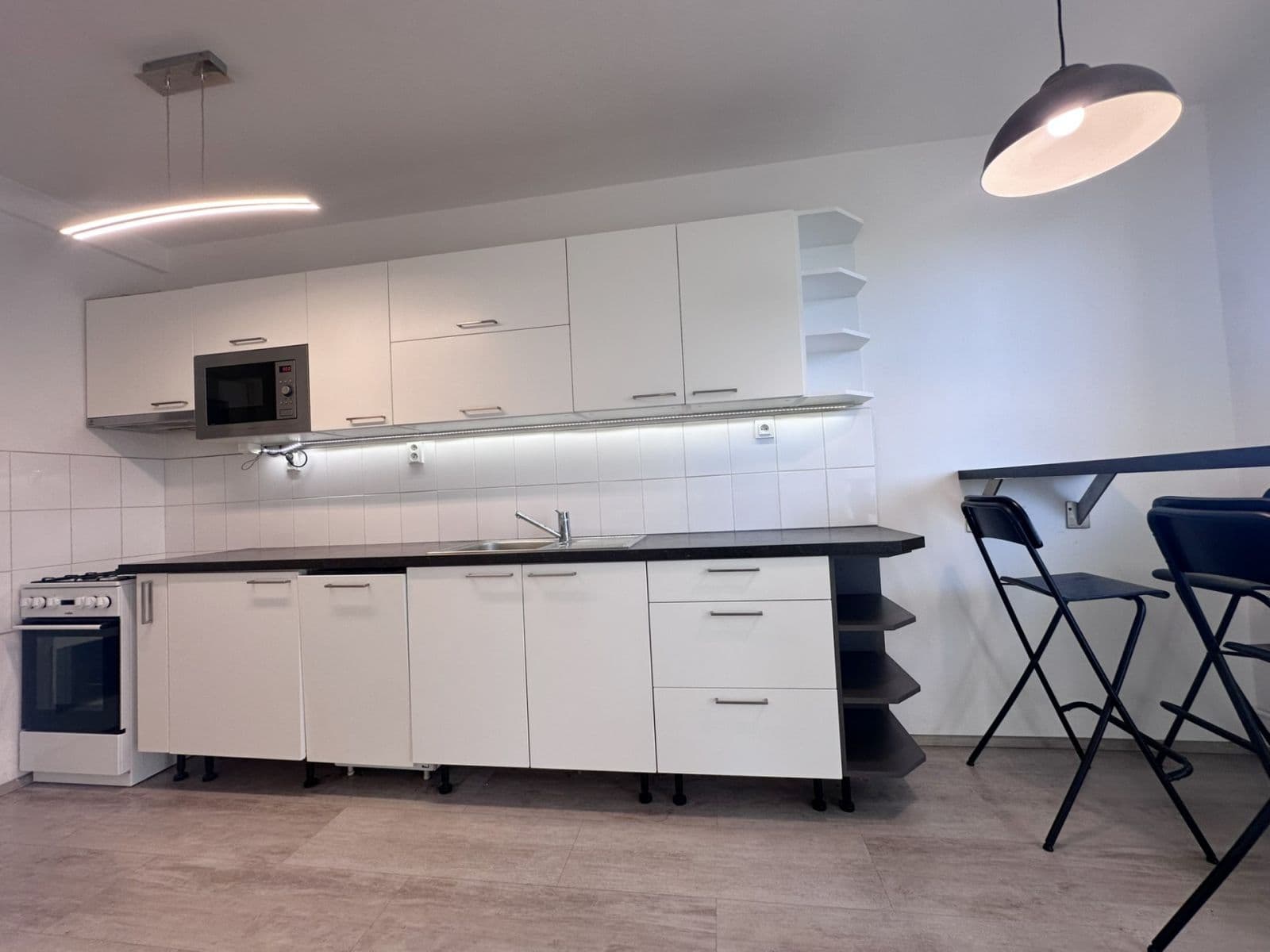 Prodej bytu 2+kk 89 m², Česká, Praha, Praha Prodej bytu 2+kk 89 m², Česká, Praha, Praha